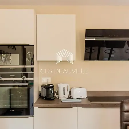 Martin & Jacuzzi - 23 Couchages * Saint-Martin-aux-Chartrains