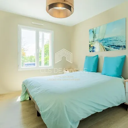 Villa Martin & Jacuzzi - 23 Couchages *