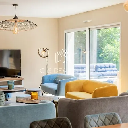 Villa Martin & Jacuzzi - 23 Couchages *