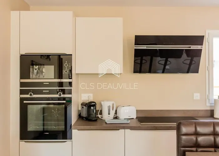 Martin & Jacuzzi - 23 Couchages * Saint-Martin-aux-Chartrains