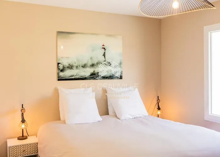 Martin & Jacuzzi - 23 Couchages Villa