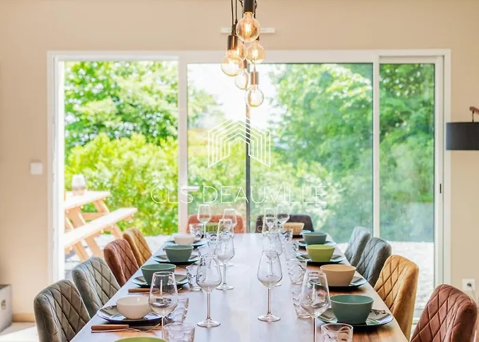 Martin & Jacuzzi - 23 Couchages Saint-Martin-aux-Chartrains