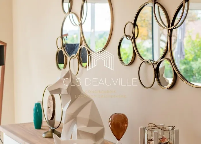 Martin & Jacuzzi - 23 Couchages Villa