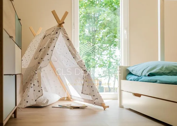 Villa Martin & Jacuzzi - 23 Couchages Saint-Martin-aux-Chartrains