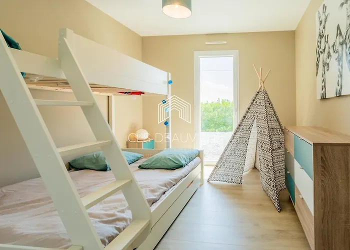 Villa Martin & Jacuzzi - 23 Couchages Saint-Martin-aux-Chartrains